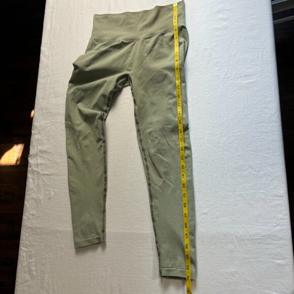 IMI High-Waisted Green Leggings Scrunch Back Detail Size M - Picture 8 of 11